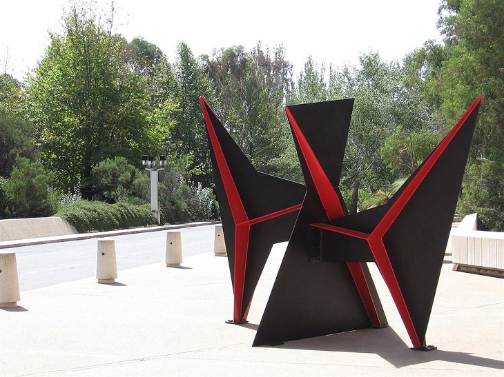 Famous sculptures and works of art from 20th Century American artist and sculptor, Alexander Calder, Bobine (Bobbin) (1970), National Gallery of Australia, Canberra, Australia
