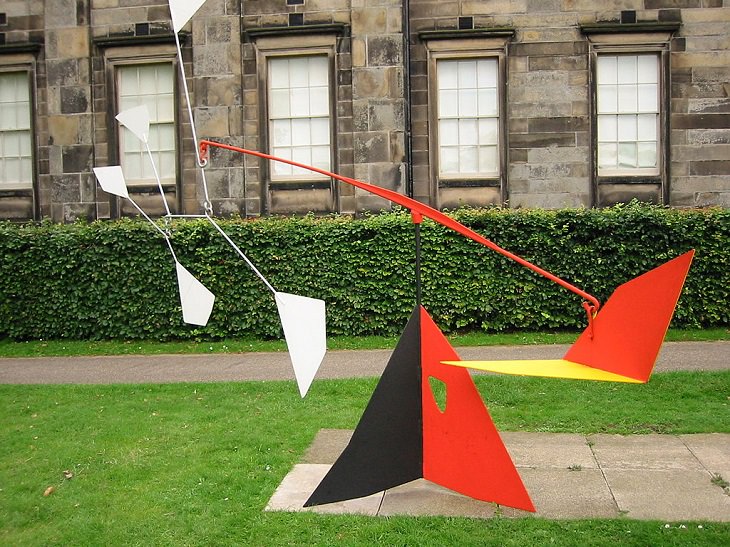 Famous sculptures and works of art from 20th Century American artist and sculptor, Alexander Calder, L'empennage (The Empennage) (1953), Scottish National Gallery of Modern Art