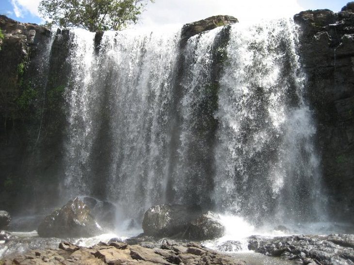 The beautiful sights and tourist activities in the Mondul Kiri (Mondulkiri) province of Cambodia, Busra (Bou Sra) Waterfall is one of the most popular locations for zip lining as well