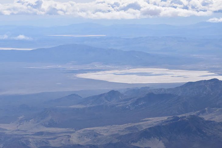 Photographs taken by private and commercial pilot from California, Gabriel Zeifman, while flying legally over mysterious Area 51 (United States Air Force Facility Homey Airport (KXTA) and Groom Lake)