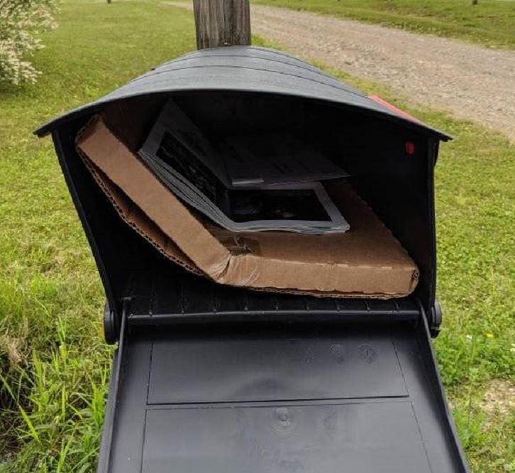 Hilariously frustrating and disappointing delivery disasters and packaging fails
