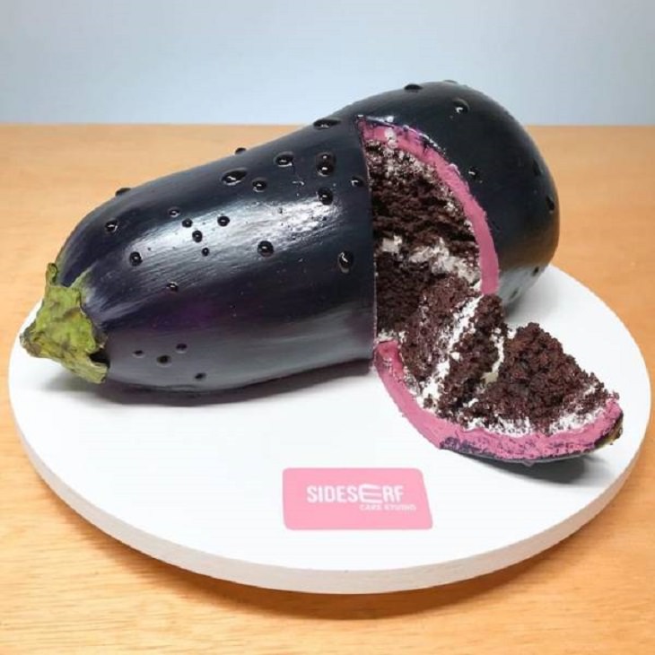 Interesting and creatively designed cakes that look too realistic to eat, eggplant-shaped cake
