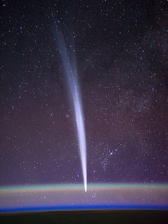 Comets that passed over earth in the last 5 centuries, Comet Lovejoy, discovered in 2011 by amateur astronomer Terry Lovejoy, officially designated C/2011 W3 (Lovejoy)
