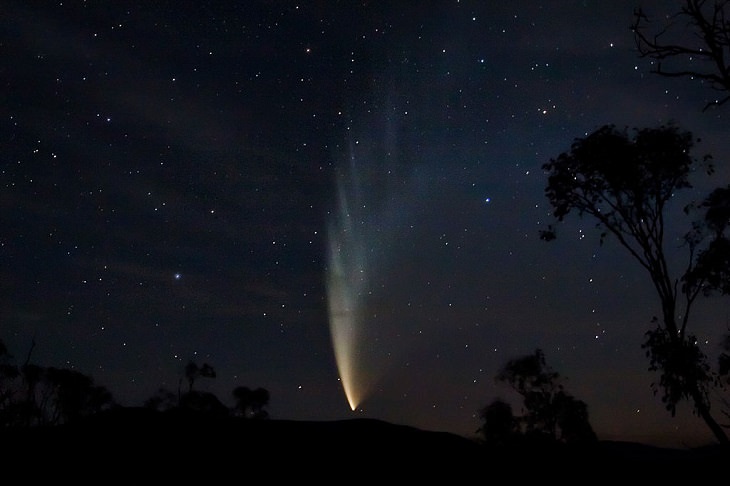 Comets that passed over earth in the last 5 centuries, Comet McNaught, easily visible in the southern hemisphere for January and February of 2007, officially designated C/2006 P1, also known as the Great Comet of 2007