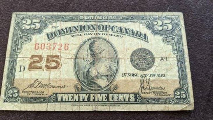 Ordinary objects with unusual appearances or designs, The 25 cent bill