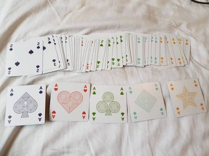 Ordinary objects with unusual appearances or designs, A deck of cards with 5 suits instead of 4, 5th suit being stars