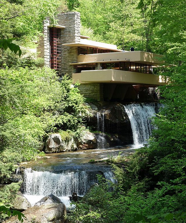 Houses and buildings designed by architect Frank Lloyd Wright, pioneer of organic architecture, prairie school homes and textile block buildings, Fallingwater, Pennsylvania, best all time work of American architecture, national historic landmark