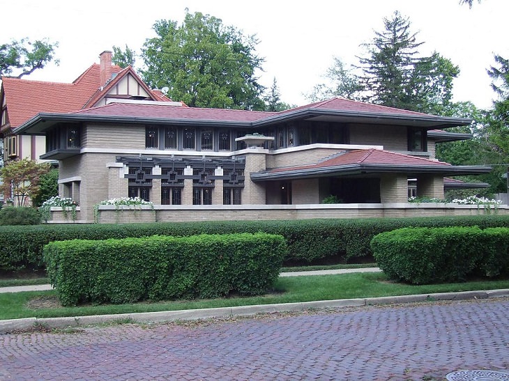 Houses and buildings designed by architect Frank Lloyd Wright, pioneer of organic architecture, prairie school homes and textile block buildings, Meyer May House, Grand Rapids, Michigan, Michigan’s Prairie Masterpiece