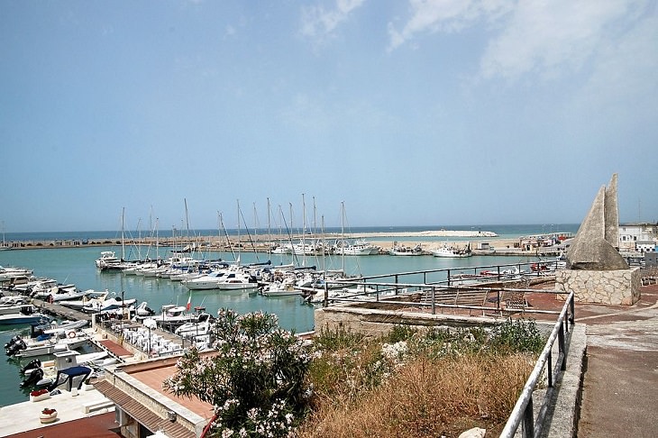 Beautiful monuments, cathedrals, beaches and other sights found in the hidden tourist haven of Vieste, a town and comune in southeast Italy, The Vieste Marina, home to the town’s numerous tour boats