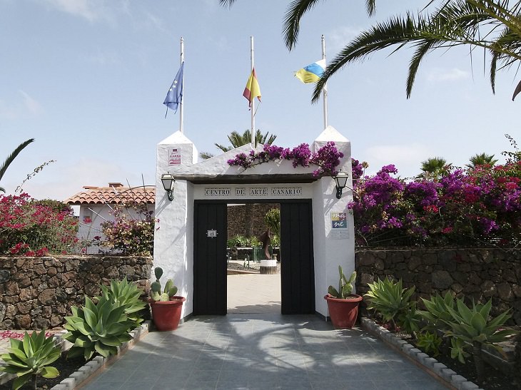 Beautiful sights, beaches, geological formations and cultural activities of Fuerteventura, the oldest and second largest of the Canary Islands, Casa Mané: Centro de Arte Canario (the Canary Art Center)