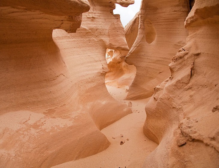 Beautiful sights, beaches, geological formations and cultural activities of Fuerteventura, the oldest and second largest of the Canary Islands, A ravine lying Northern Inland of the island, called ravine barranco de los enamorados, located near Lajares