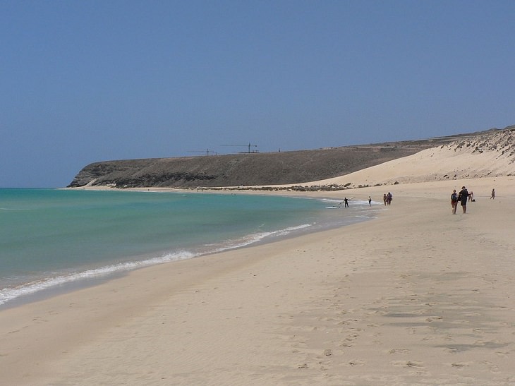 Beautiful sights, beaches, geological formations and cultural activities of Fuerteventura, the oldest and second largest of the Canary Islands, Sotavento Beach on the southeastern shores, also known as Playa de Sotavento de Jandia, a popular destination for kite surfing