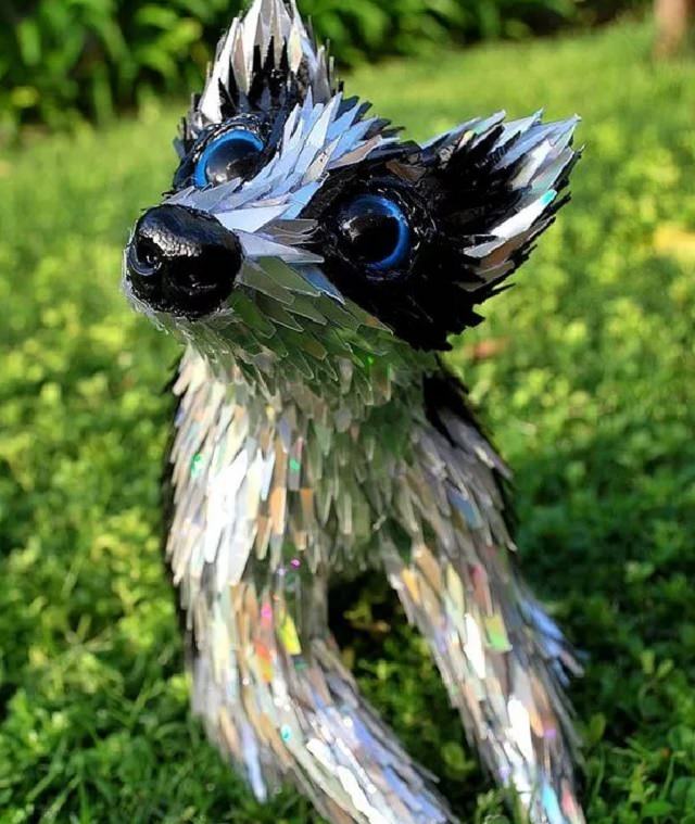 Animal sculptures by Sean Avery made from recycled CD’s