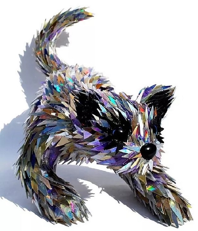 Animal sculptures by Sean Avery made from recycled CD’s