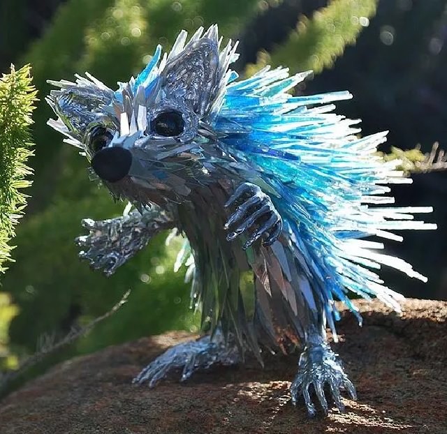 Animal sculptures by Sean Avery made from recycled CD’s