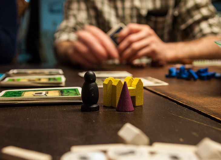 tips for enjoying indoor and virtual date nights during the quarantine and COVID-19 Lockdown, organize a board game night, which can also be done virtually