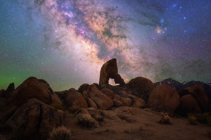 Best and colorful photographs of the Milky Way taken from different locations around the world, provided by Capture the Atlas editor Dan Zafra, “Desert Nights” by Peter Zelinka, taken at Alabama Hills, in California, USA