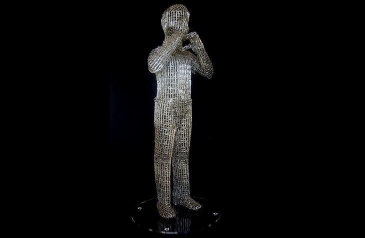 Incredibly beautiful paper clip sculptures and statues from Italian Artist Pietro D’Angelo, Love