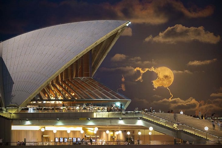 Shortlisted entries and finalists for the David Malin Awards in Astronomy photography, also known as astrophotography, held during the 2019 AstroFest of the Central West Astronomical Society, along with CSIRO, "Supermoon behind Opera House", By Matthew Hudson, Category: Memories of Apollo
