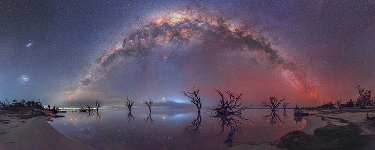 Shortlisted entries and finalists for the David Malin Awards in Astronomy photography, also known as astrophotography, held during the 2019 AstroFest of the Central West Astronomical Society, along with CSIRO, "Reach Out", By Steven Morris, Category: Nightscapes