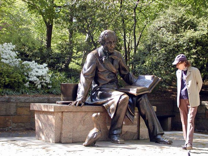 Buildings, attractions, statues, monuments, tributes and memorials found in New York City’s Central Park, Hans Christian Andersen statue, tribute to the renowned Danish author and playwright, located beside Central Park Lake, which is opposite East 74th Street