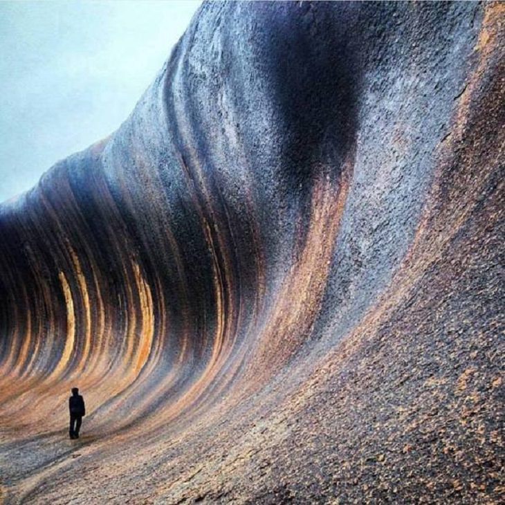 Pictures of natural wonders, powerful phenomenon and oddities in nature, The Wave Rock, a naturally-formed wave-shaped granite cliff in Hyden, Australia