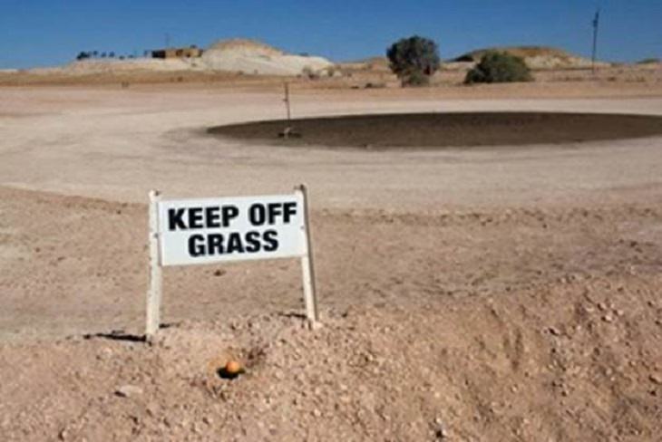 Hilarious and bizarre signs that can only be seen in Australia