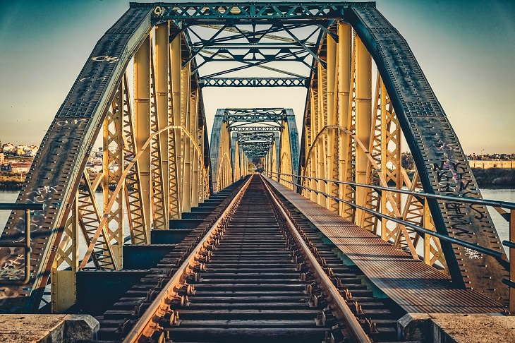 Weirdest, strangest and most bizarre things ever stolen, 10 ton steel bridge and railway tracks in Slavkov, Czech Republic