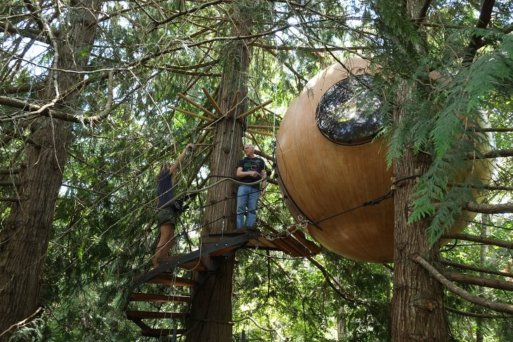 Most incredible and beautiful treehouses and treehotels from around the world, Free Spirit Sphere Treehouses in Canada