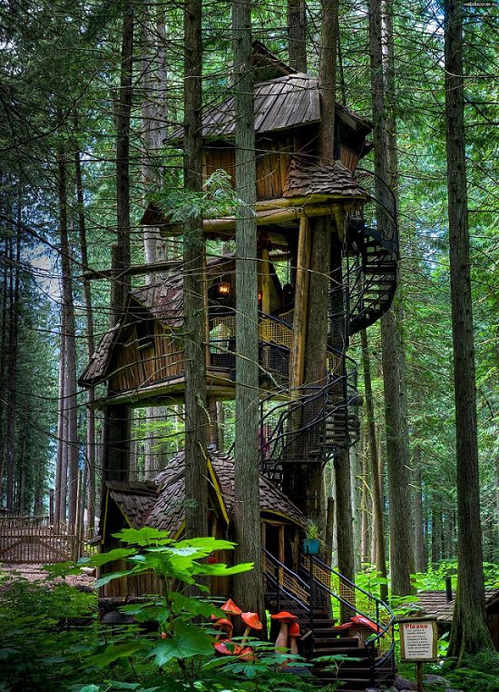 Most incredible and beautiful treehouses and treehotels from around the world, The Three Story Treehouse in British Columbia’s Enchanted Forest Theme Park