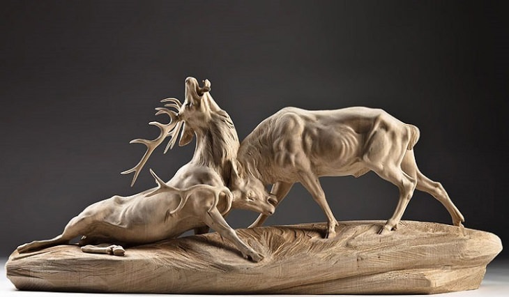 Realistic Animal Sculptures carved out of wood by woodworking Italian artist Guiseppe Rumerio, bucks