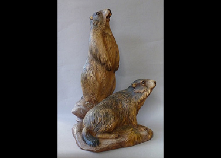 Realistic Animal Sculptures carved out of wood by woodworking Italian artist Guiseppe Rumerio, marmots