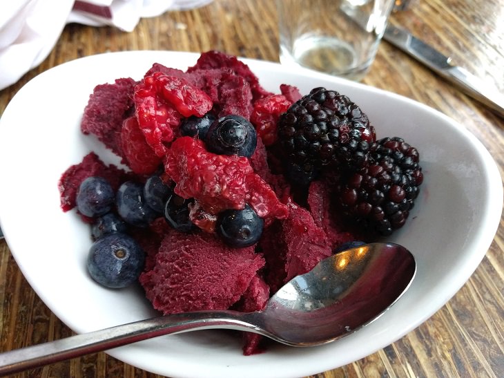 Recipes for delicious, simple and easy sugarless, sugar-free desserts, Berry Burst Sorbet