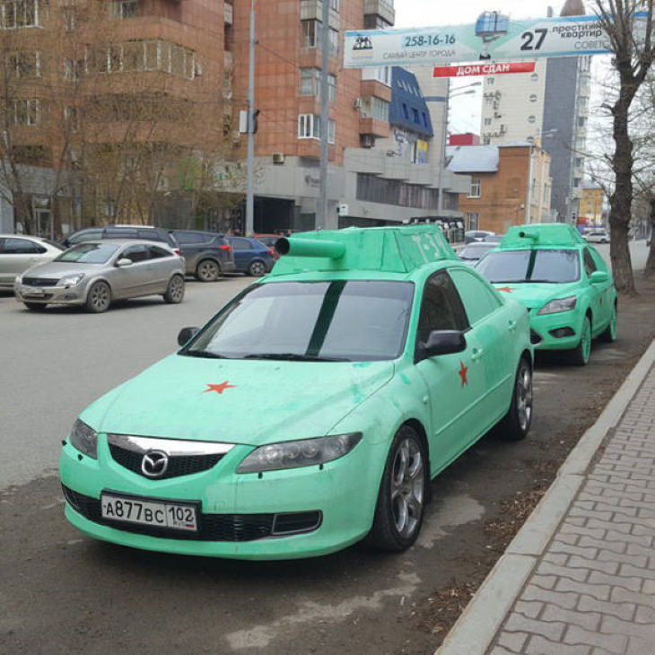 Only in Russia: Cars Transformed into Tanks tanks