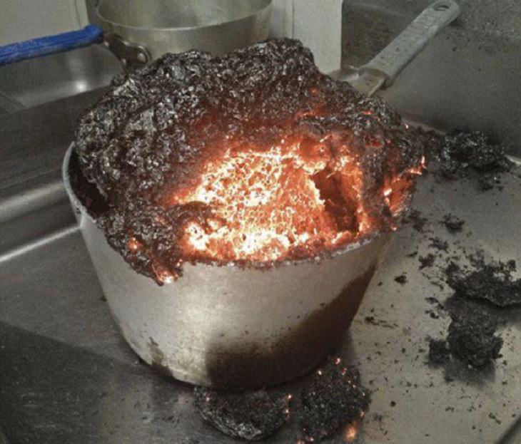 Hilarious baking fails and first attempts at quarantine baking that ended in disaster lava cake