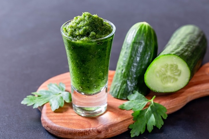 Recipes for delicious, tasty, healthy smoothies that are good for diabetics, Cucumber, mint and melon smoothie