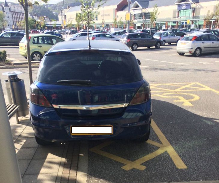 Hilarious parking and driving fails