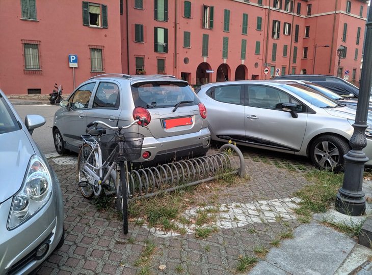 Hilarious parking and driving fails