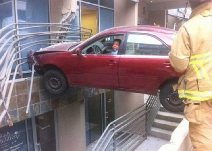 Hilarious parking and driving fails