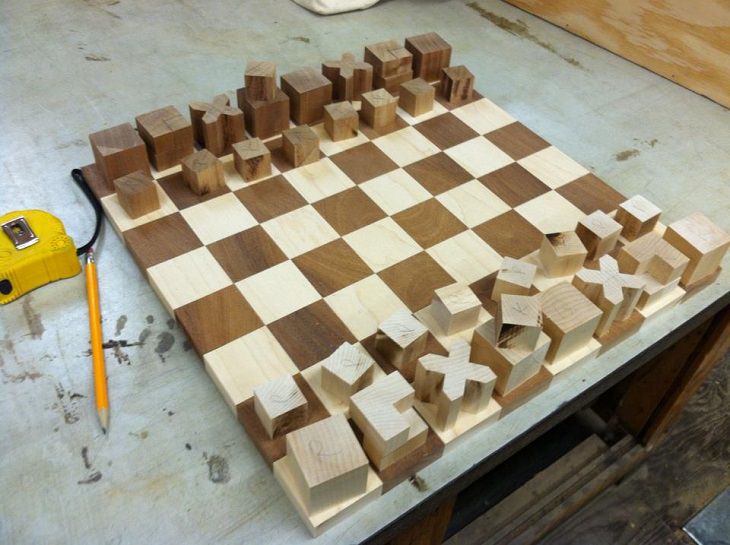 Unique and creative chess sets, Bauhaus Chess Set