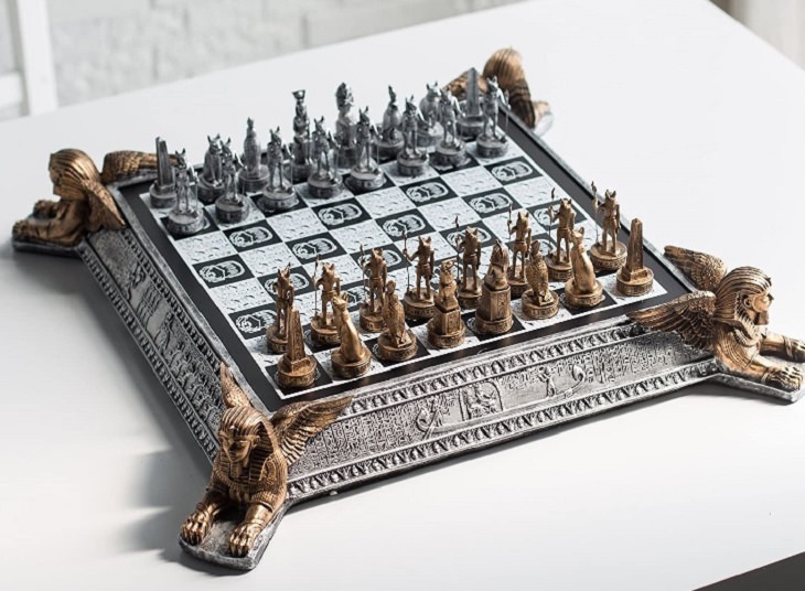 Unique and creative chess sets, Egyptian Chess Set