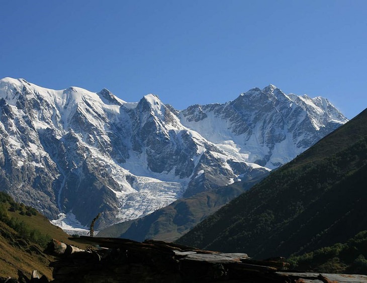 Must-see places in The Caucasus in Europe, Mount Shkhara, on the Georgia-Russia frontier, and the highest peak in Georgia