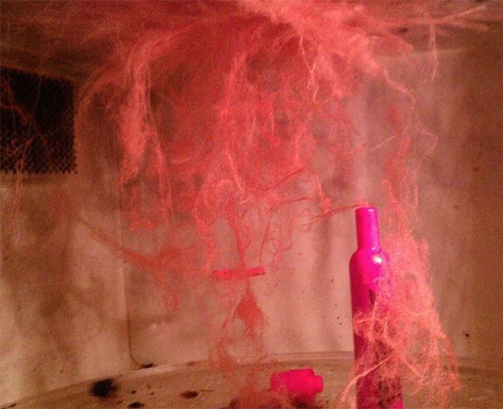 Cool mistaken experiments and events that show accidental science can be beautiful, What happens when you heat a highlighter in a microwave