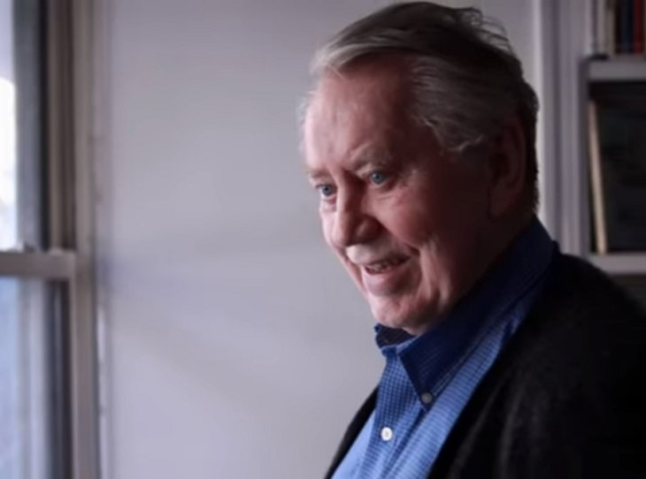 Billionaire philanthropist Chuck Feeney successfully gives away all his money and closes the Atlantic Philanthropies