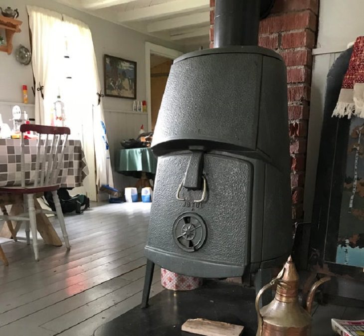 Everyday items with unexpected faces that, once seen, can never be unseen, oven that looks like easter island head