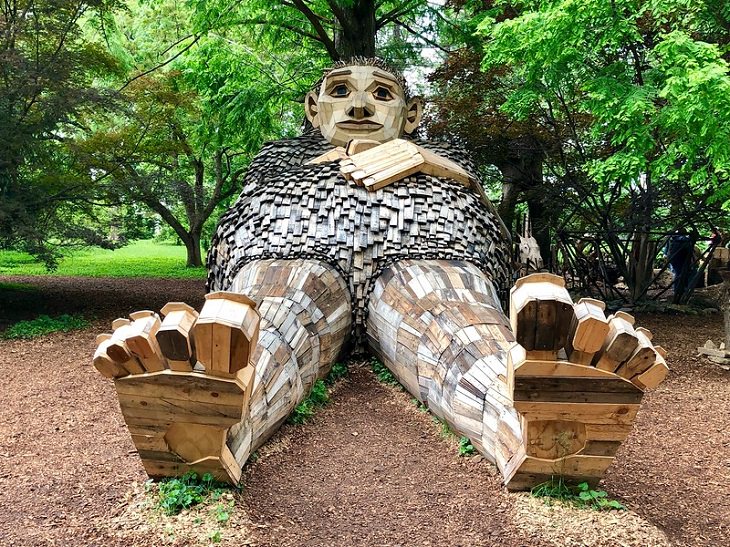 Beautiful, creative, fun and friendly troll sculptures made from recycled wood and garbage by artist Thomas Dambo found all over the world, Bernheim Forest Giant, in Kentucky, USA