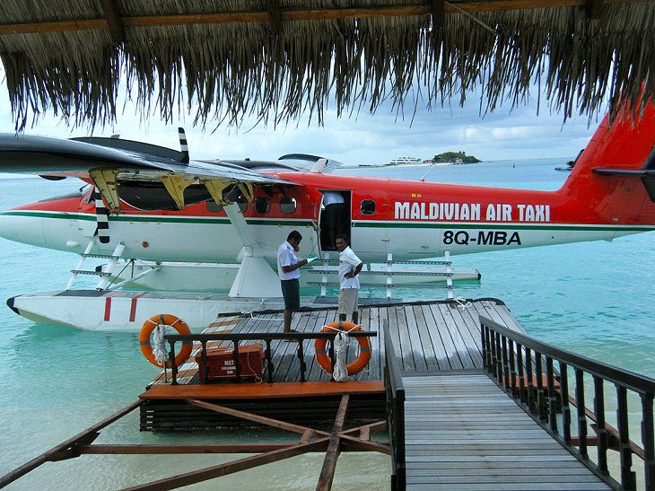 Bizarre, strange, unique and creatively designed taxi cabs found all around the world, Air Taxi, Maldives
