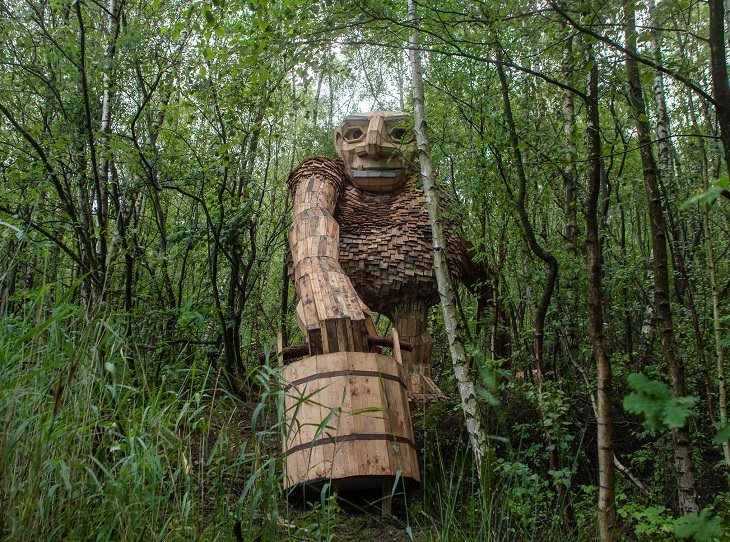 Beautiful, creative, fun and friendly troll sculptures made from recycled wood and garbage by artist Thomas Dambo found all over the world, Mikil, in De Schorre, Boom, Belgium
