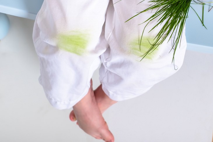 Stain removal tips, Grass stains