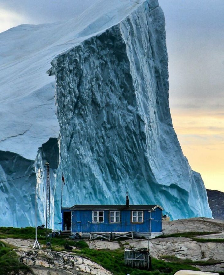 Pics of Massive Things, iceberg 